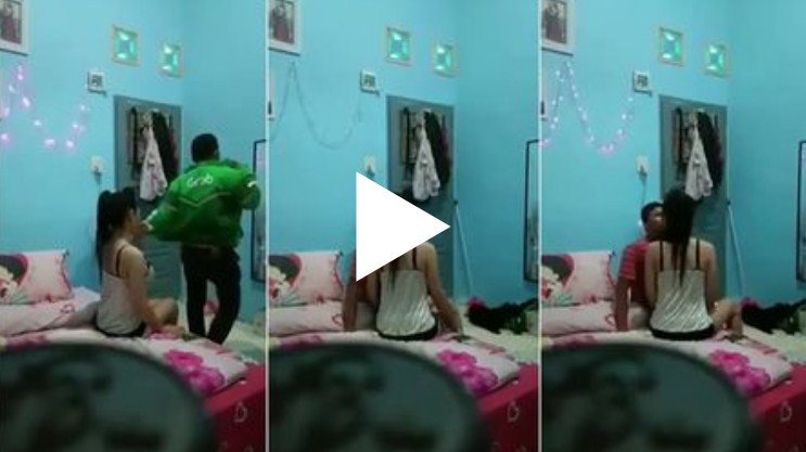 Janda Sange Pesan Ojol Buat Ngentot Di Kost
